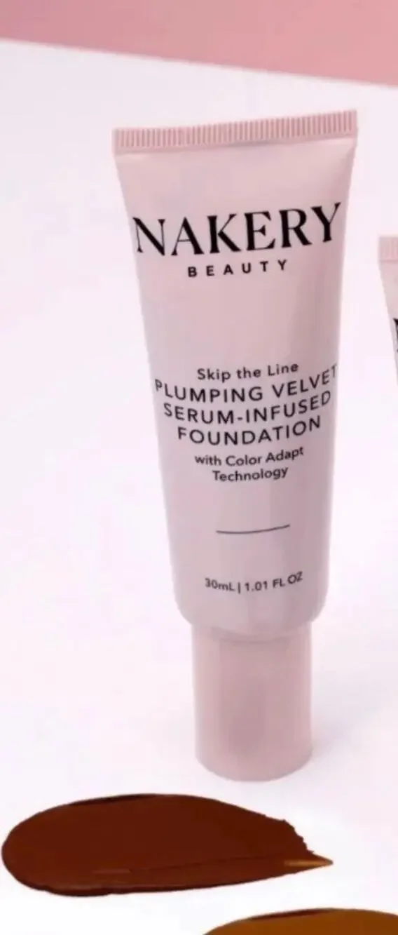 NWT nakery full coverage plumping velvet foundation in shade deep